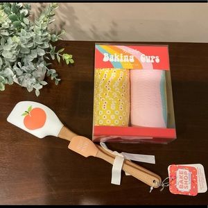 Summer Fun Spatulas & Baking Cups Set 🍑